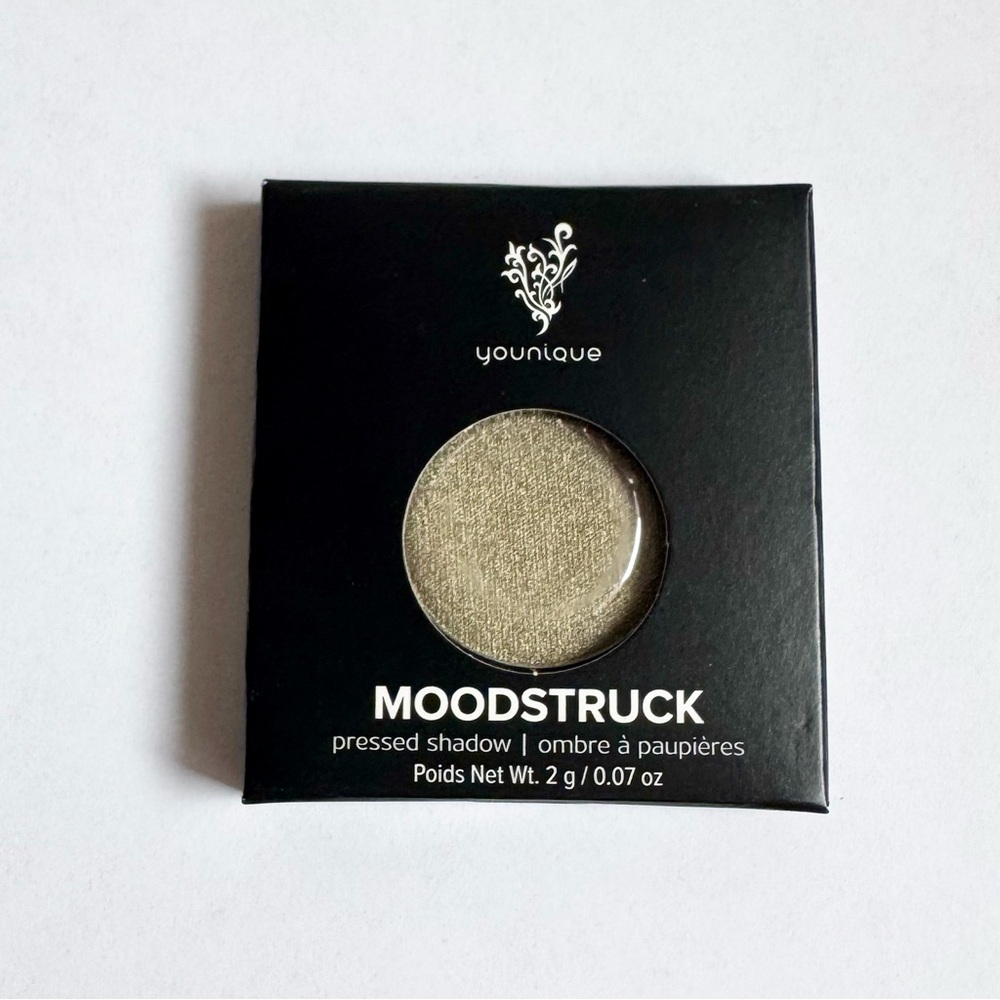 Younique Moodstruck Pressed Shadow Zazzy